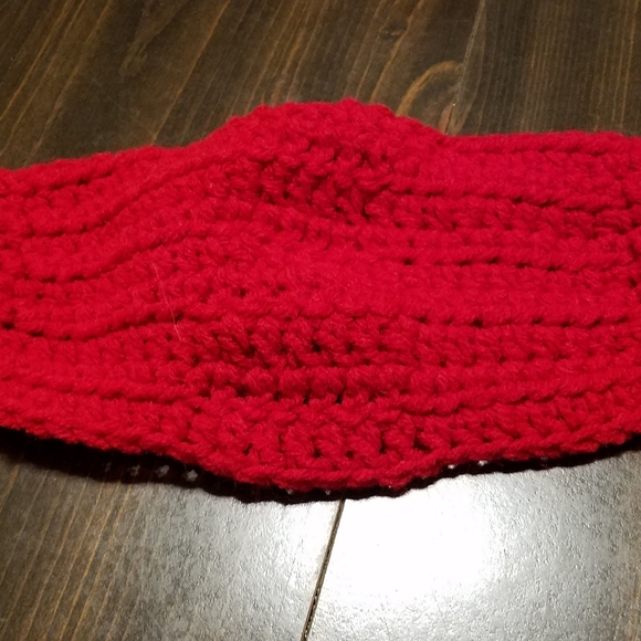 Hand crocheted face masks w/removable flannel lini - Picture 4 of 16